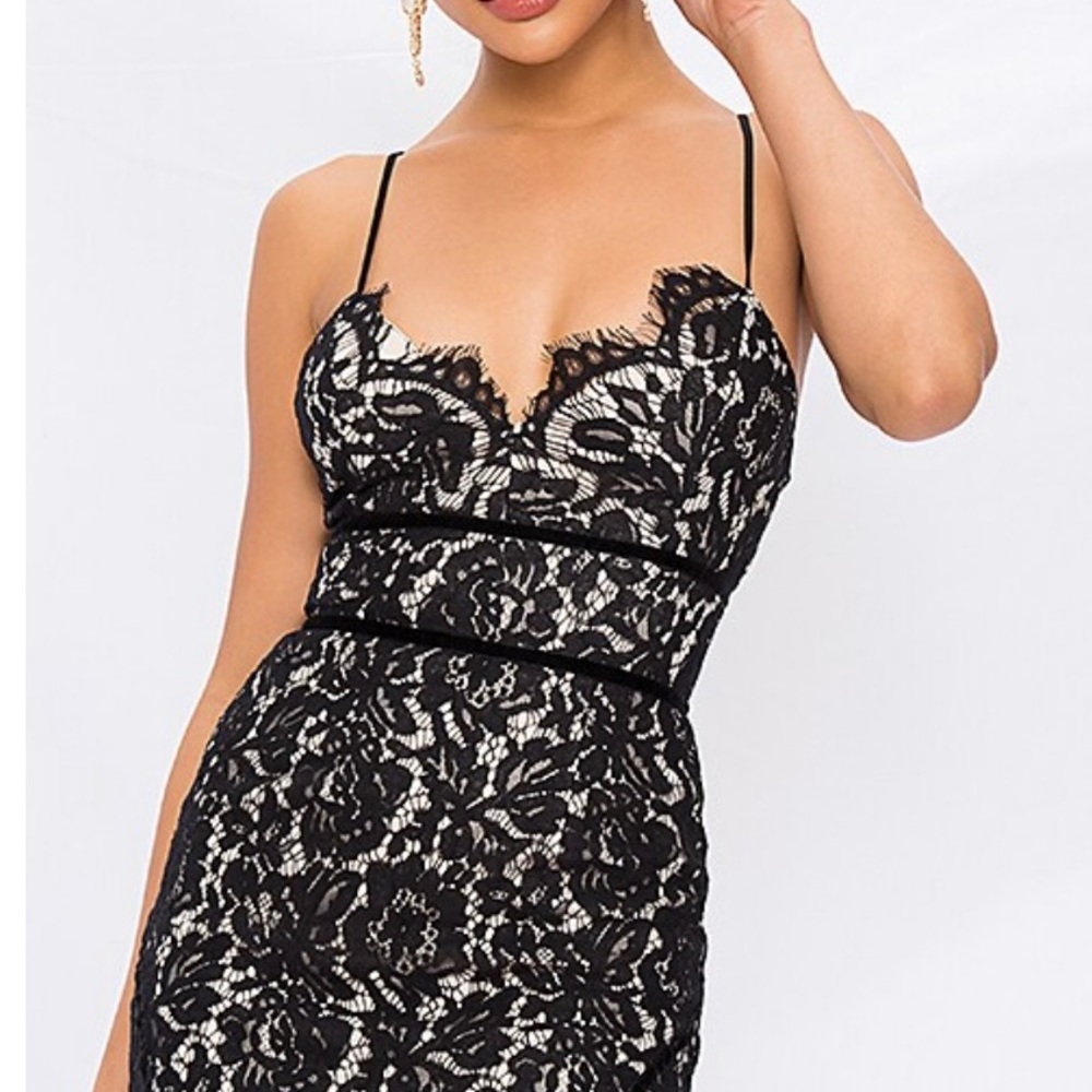 Superdown Aria lace dress medium